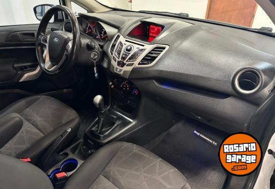 Autos - Ford FIESTA KD TITANIUM 2012 Nafta 77000Km - En Venta