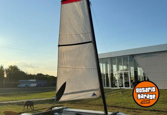 Deportes N&aacute;uticos - Catamaran a vela deportivo - A�o 2010 - En Venta