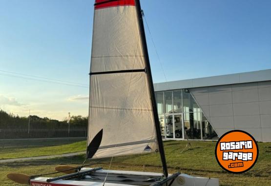 Deportes N&aacute;uticos - Catamaran a vela deportivo - A�o 2010 - En Venta