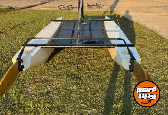 Deportes N&aacute;uticos - Catamaran a vela deportivo - A�o 2010 - En Venta