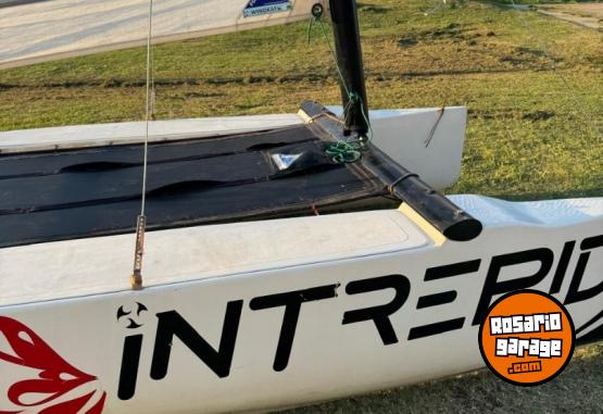 Deportes N&aacute;uticos - Catamaran a vela deportivo - A�o 2010 - En Venta