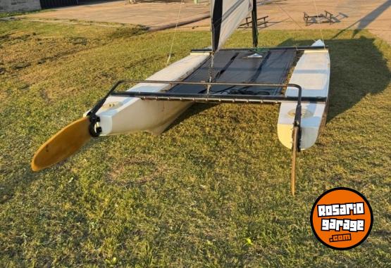 Deportes N&aacute;uticos - Catamaran a vela deportivo - A�o 2010 - En Venta