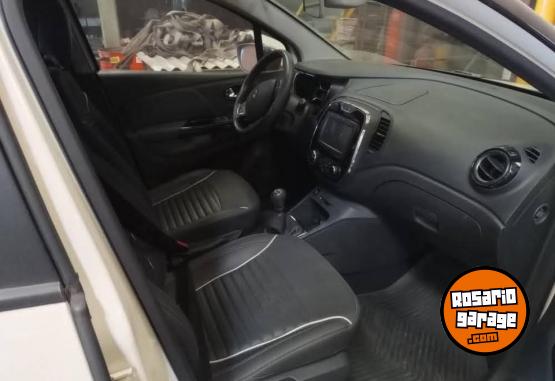 Autos - Renault Captur 2017 Diesel 30000Km - En Venta
