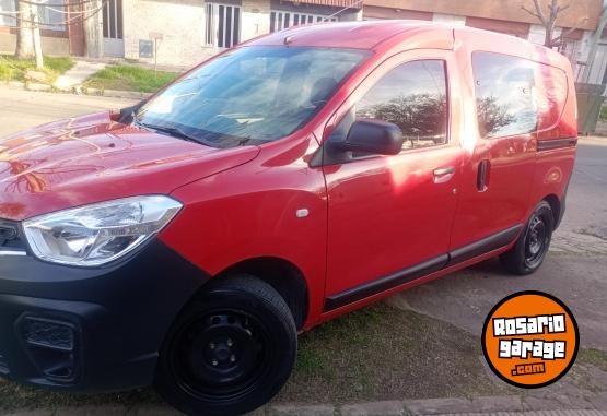 Utilitarios - Renault Kangoo 2018 Nafta 120000Km - En Venta