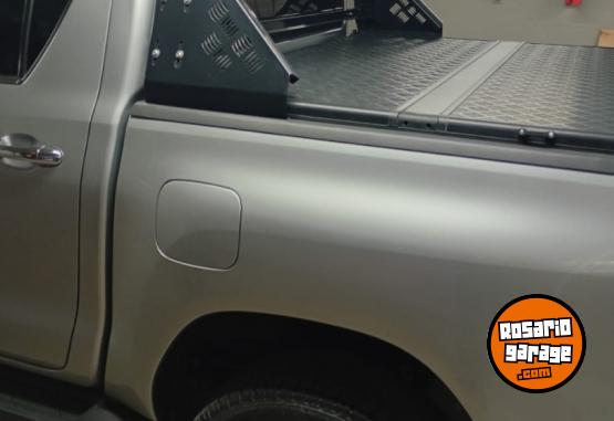 Camionetas - Toyota Hilux SRX 2021 Diesel 110000Km - En Venta