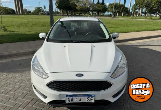 Autos - Ford Focus 2016 Nafta 120000Km - En Venta