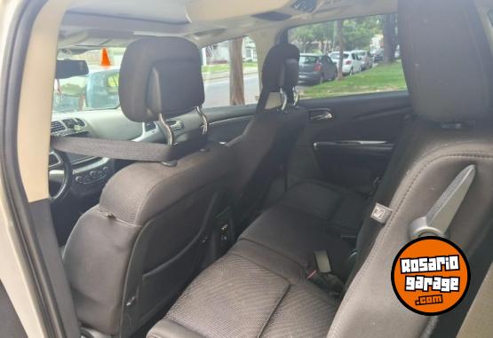 Camionetas - Dodge Journey SXT 2014 Nafta 111111Km - En Venta