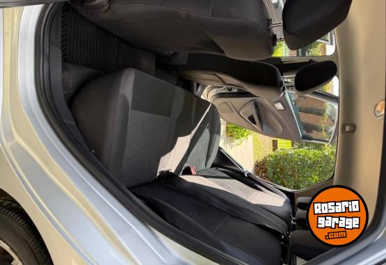 Autos - Ford Fiesta 2019 Nafta 58400Km - En Venta