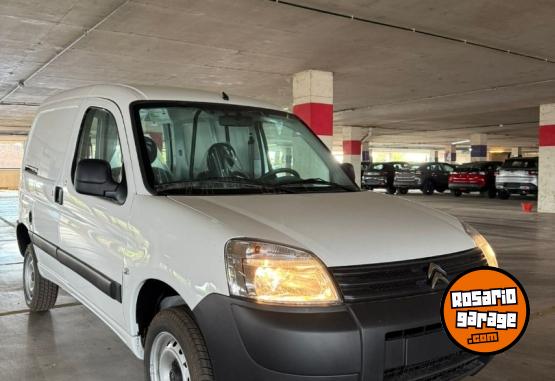 Utilitarios - Citroen BERLINGO FURGON HDI 2026 Diesel 0Km - En Venta