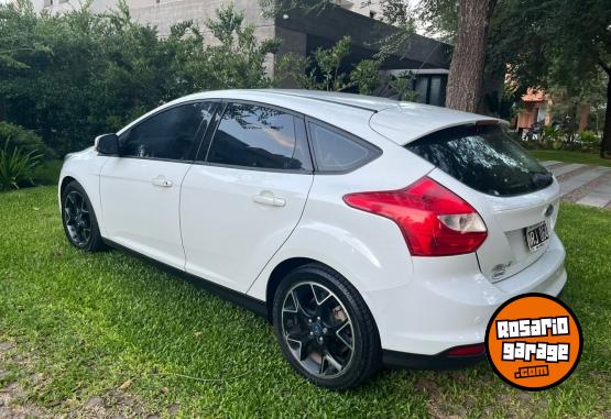Autos - Ford Focus SE-PLUS 2014 Nafta 125000Km - En Venta