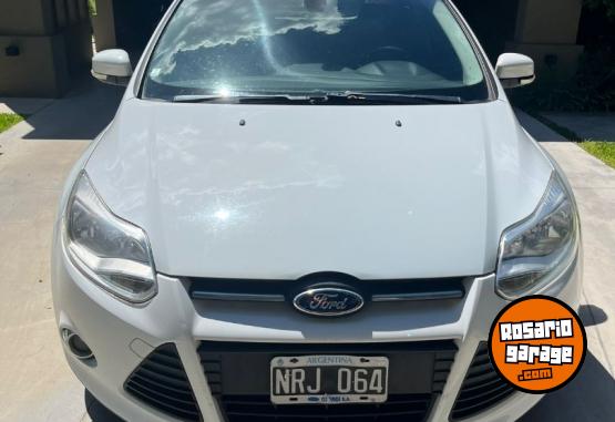 Autos - Ford Focus SE-PLUS 2014 Nafta 125000Km - En Venta