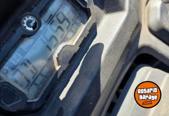 Cuatris y UTVs - Can Am Defender Base HD8 2018  15600Km - En Venta