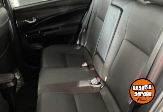 Autos - Toyota Yaris S CVT 2019 Nafta 69851Km - En Venta