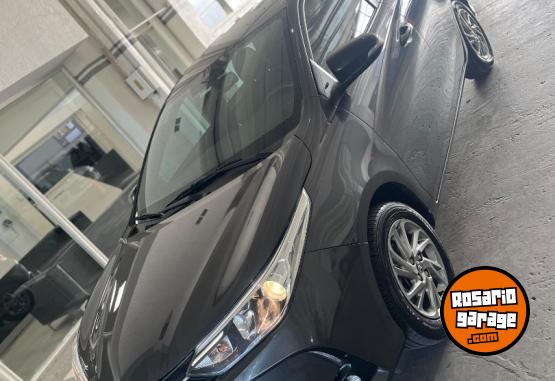 Autos - Toyota Yaris XLS CVT 2022 Nafta 60300Km - En Venta