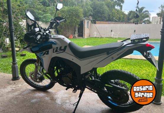 Motos - Voge Rally 300 2024 Nafta 1691Km - En Venta