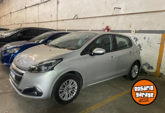 Autos - Peugeot 208 2018 Nafta 14000Km - En Venta