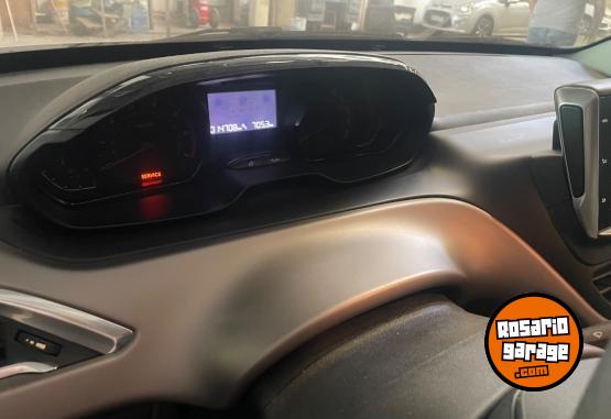 Autos - Peugeot 208 2018 Nafta 14000Km - En Venta
