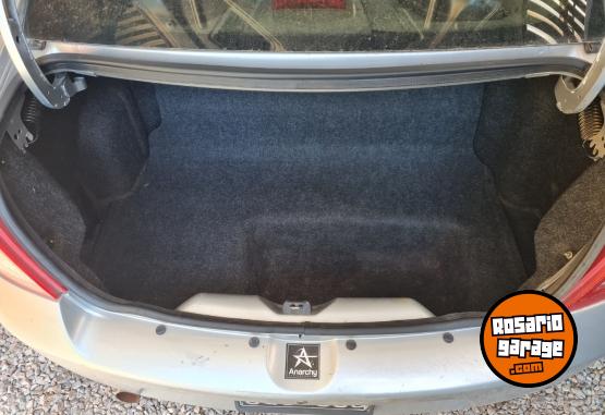 Autos - Renault Symbol 2011 GNC 140000Km - En Venta