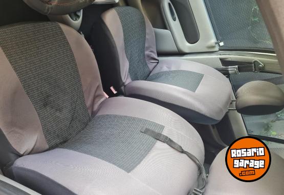 Autos - Renault Symbol 2011 GNC 140000Km - En Venta