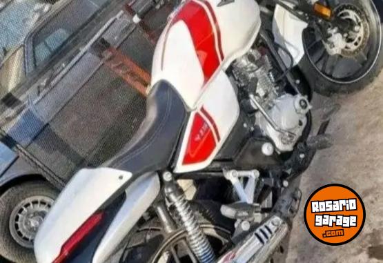 Motos - Bajaj Modelo 2018 2025 Nafta 11000Km - En Venta