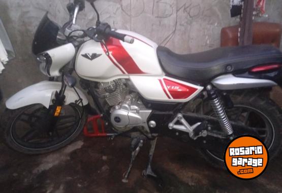 Motos - Bajaj Modelo 2018 2025 Nafta 11000Km - En Venta