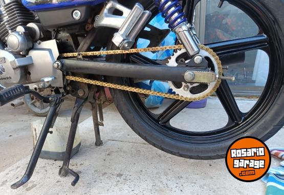 Motos - Maveric Strek 2015 Nafta 8300Km - En Venta