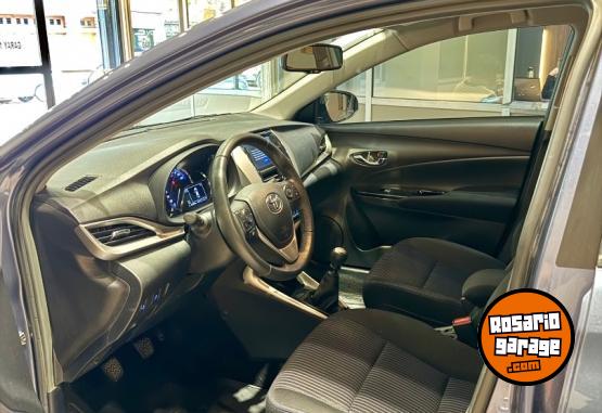 Autos - Toyota Yaris 2021 Nafta 83000Km - En Venta