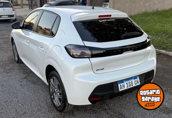 Autos - Peugeot 208 Allure AT 2025 Nafta 10000Km - En Venta