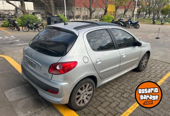 Autos - Peugeot 207 XT 2010 Nafta 108000Km - En Venta