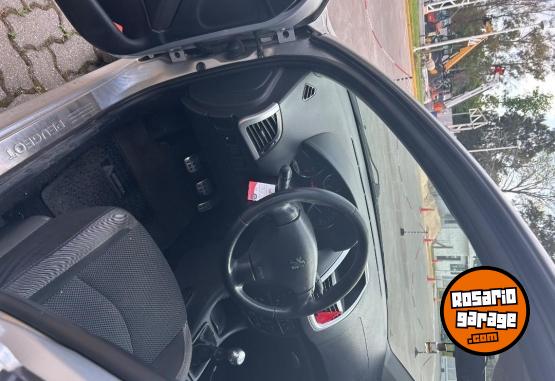 Autos - Peugeot 207 XT 2010 Nafta 108000Km - En Venta