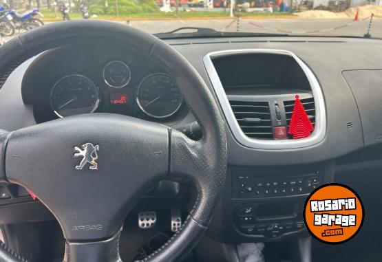 Autos - Peugeot 207 XT 2010 Nafta 108000Km - En Venta
