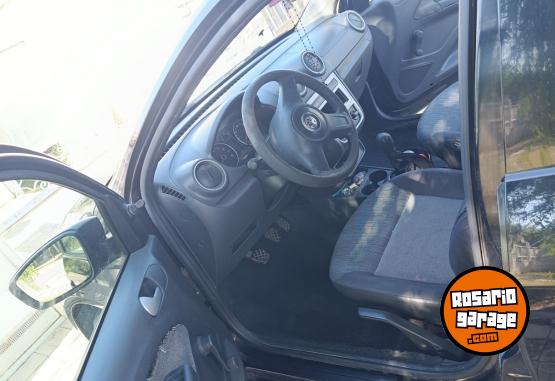 Autos - Volkswagen Voyage 2013 Nafta 200000Km - En Venta