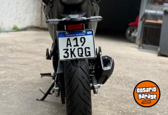 Motos - Honda Cb300 2023 Nafta 4600Km - En Venta