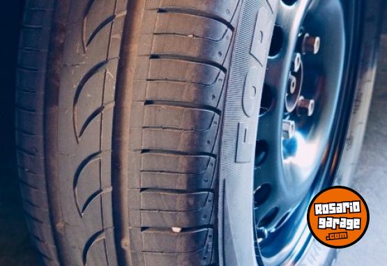 Autos - Volkswagen Voyage 2012 Nafta 230000Km - En Venta