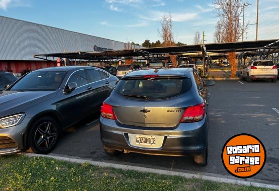 Autos - Chevrolet Onix 2016 Nafta 100000Km - En Venta