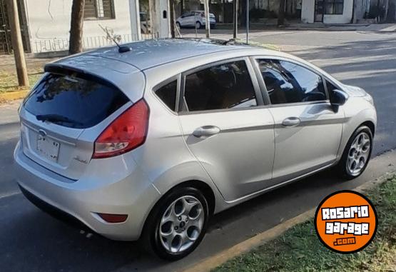 Autos - Ford Fiesta Kinetic Titanium 2011 Nafta 150000Km - En Venta