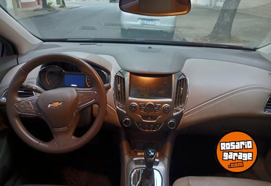 Autos - Chevrolet Cruze LTZ + 5 puertas 2018 Nafta 68000Km - En Venta