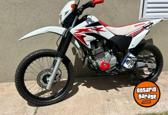 Motos - Honda TORNADO 2020 Nafta 8000Km - En Venta