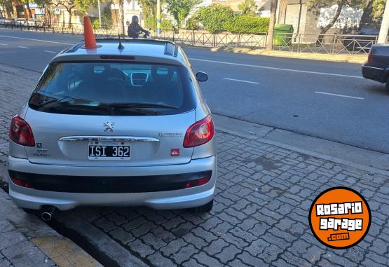Autos - Peugeot 207 Quiksilver 2010 Nafta 140000Km - En Venta