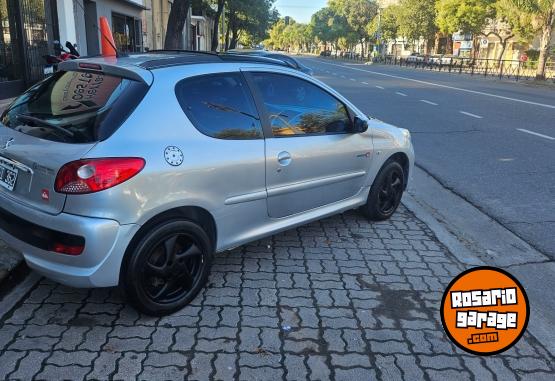 Autos - Peugeot 207 Quiksilver 2010 Nafta 140000Km - En Venta