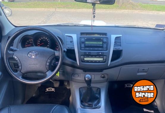 Camionetas - Toyota Hilux 3.0 DC 4x2 TDI SRV 2010 Diesel 165000Km - En Venta