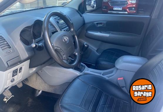 Camionetas - Toyota Hilux 3.0 DC 4x2 TDI SRV 2010 Diesel 165000Km - En Venta