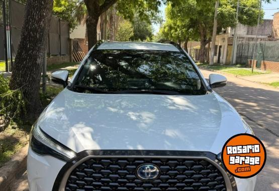 Autos - Toyota COROLLA CROSS 2023 Electrico / Hibrido 44000Km - En Venta