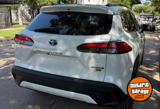 Autos - Toyota COROLLA CROSS 2023 Electrico / Hibrido 44000Km - En Venta