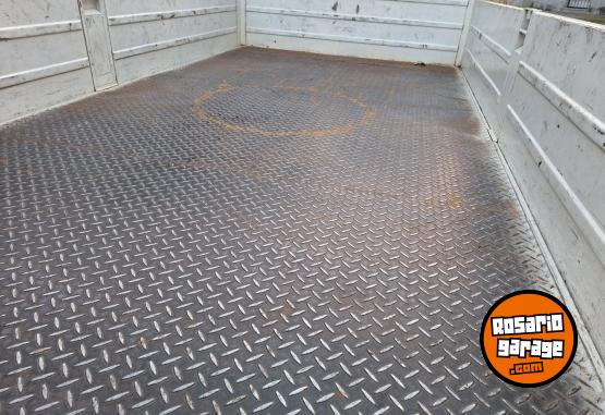 Camiones y Grúas - Camion ford transit chasis con carrocería 2021 impecable full - En Venta