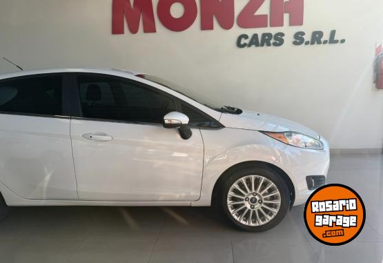 Autos - Ford Fiesta Titanium 2017 Nafta 97000Km - En Venta