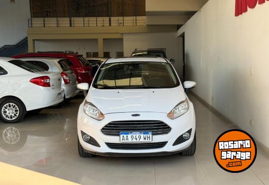 Autos - Ford Fiesta Titanium 2017 Nafta 97000Km - En Venta