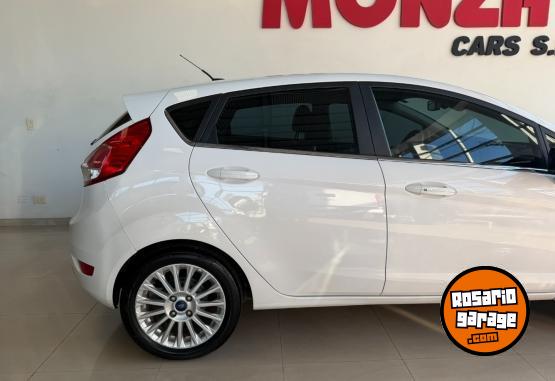 Autos - Ford Fiesta Titanium 2017 Nafta 97000Km - En Venta