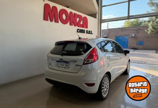 Autos - Ford Fiesta Titanium 2017 Nafta 97000Km - En Venta