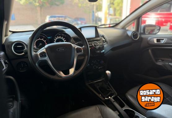 Autos - Ford Fiesta Titanium 2017 Nafta 97000Km - En Venta